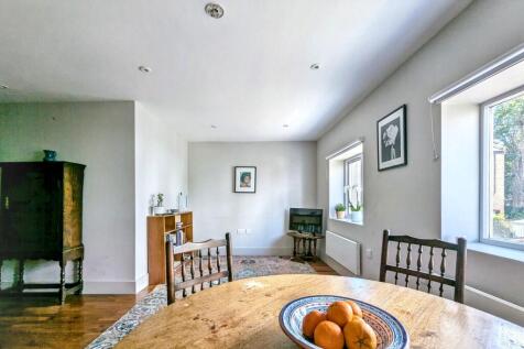 First Floor Flat, 5 Clayland&#39;s Place, London, SW8 1NL