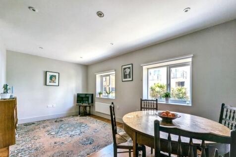 First Floor Flat, 5 Clayland&#39;s Place, London, SW8 1NL