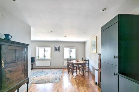 First Floor Flat, 5 Clayland&#39;s Place, London, SW8 1NL