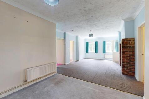 Hopewell, Chapel Woods, Charing, Ashford, Kent, TN27 0NP