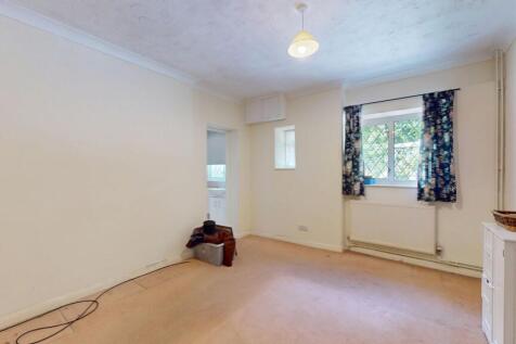 Hopewell, Chapel Woods, Charing, Ashford, Kent, TN27 0NP