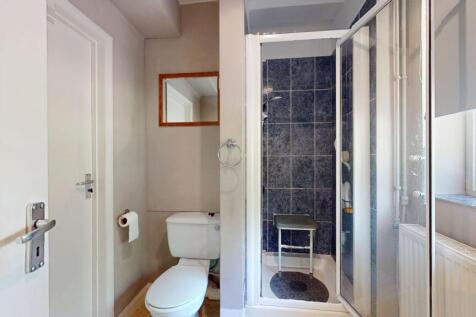 Hopewell, Chapel Woods, Charing, Ashford, Kent, TN27 0NP