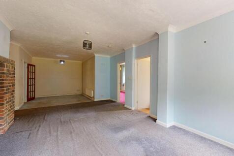 Hopewell, Chapel Woods, Charing, Ashford, Kent, TN27 0NP