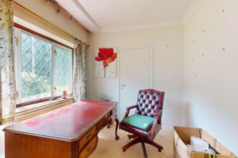 Hopewell, Chapel Woods, Charing, Ashford, Kent, TN27 0NP