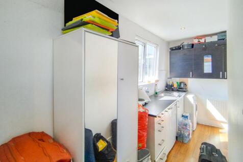 Flat 1, 70-72 Chatsworth Road, Clapton, London, E5 0LS