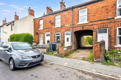 52 Kirkgate, Sherburn in Elmet, Leeds, North Yorkshire LS25 6BL