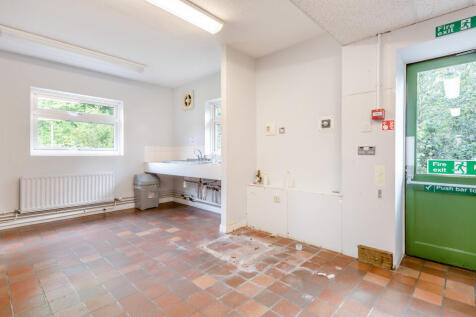 Pembridge House, Salisbury Road, Fordingbridge, Hampshire, SP6 1QT