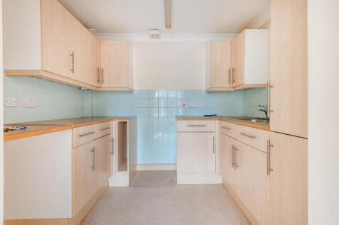 Pembridge House, Salisbury Road, Fordingbridge, Hampshire, SP6 1QT