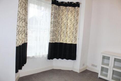Flat 4, 10 Howard Road, Southampton, Hampshire SO15 5BP