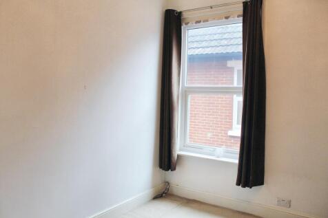 Flat 4, 10 Howard Road, Southampton, Hampshire SO15 5BP