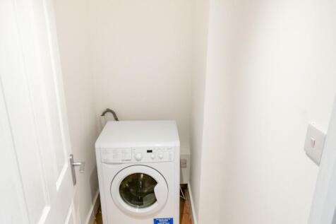 Flats A-D, 1 Donkin Hill, Caversham, Reading, RG4 5DG