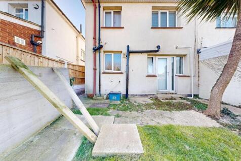 128 Westbury Road, Southend-On-Sea, Essex, SS2 4DN