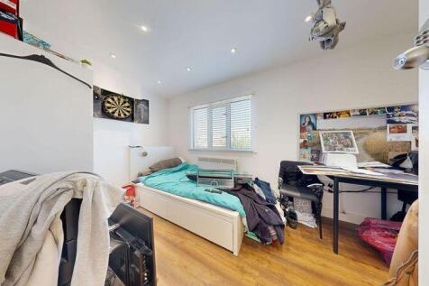 128 Westbury Road, Southend-On-Sea, Essex, SS2 4DN