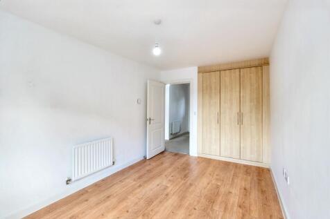 Flat 3 Sandpiper House, 7 Millward Drive, Bletchley, Milton Keynes, Buckinghamshire, MK2 2BW