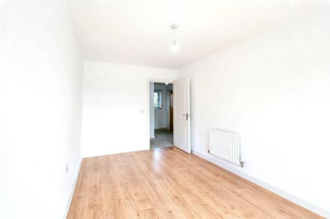 Flat 3 Sandpiper House, 7 Millward Drive, Bletchley, Milton Keynes, Buckinghamshire, MK2 2BW