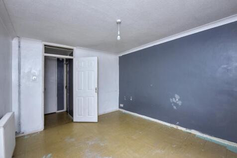 Flat A, 13 Cypress Road, Witham, Essex, CM8 2SR