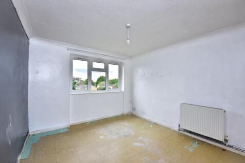 Flat A, 13 Cypress Road, Witham, Essex, CM8 2SR