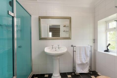 New Park Farmhouse, Murcott, Kidlington, Oxfordshire OX5 2FE