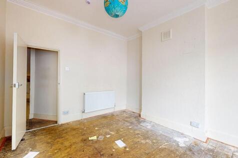 Flat A, 61 Belgrade Road, Stoke Newington, London, N16 8DH