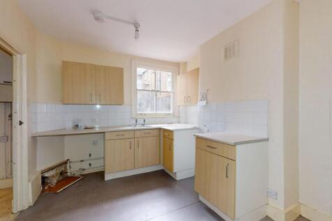 Flat A, 61 Belgrade Road, Stoke Newington, London, N16 8DH