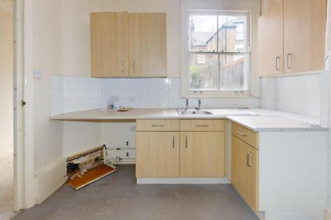 Flat A, 61 Belgrade Road, Stoke Newington, London, N16 8DH
