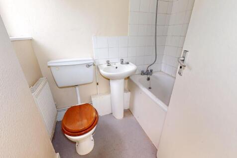 Flat A, 61 Belgrade Road, Stoke Newington, London, N16 8DH