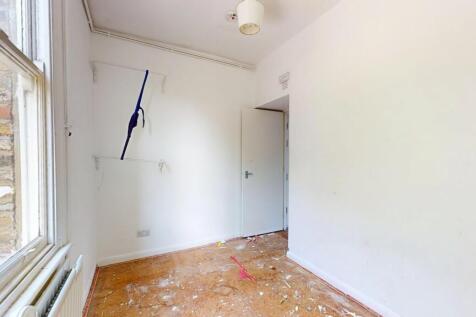 Flat B, 29 St Thomas Road, Finsbury Park, London, N4 2QH