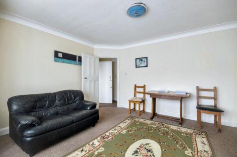 63 Hendon Way, Cricklewood, London, NW2 2LX