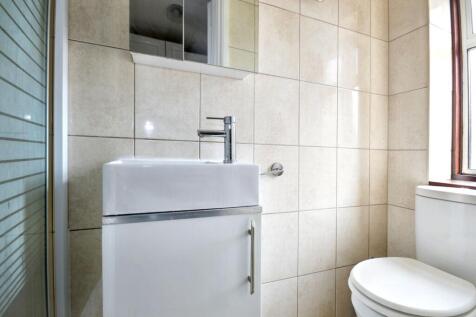 63 Hendon Way, Cricklewood, London, NW2 2LX