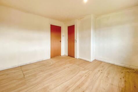 18 Queens Road, Royal Wootton Bassett, Swindon, Wiltshire, SN4 8AW