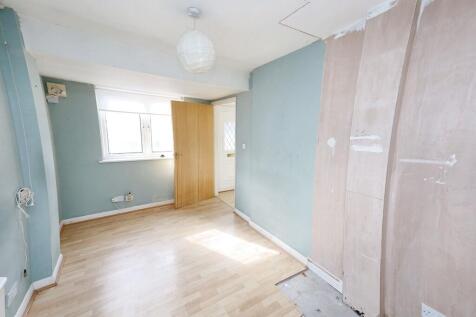 12 Jordans Way, Rainham RM13 9QX