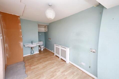 12 Jordans Way, Rainham RM13 9QX