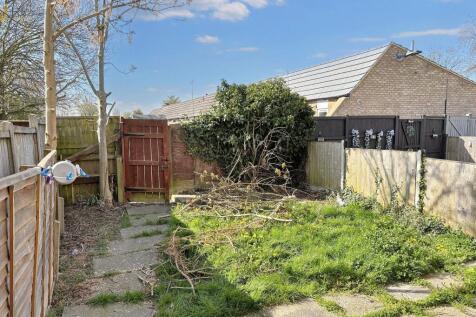 124 Travers Way, Pitsea, Basildon, SS13 3LY