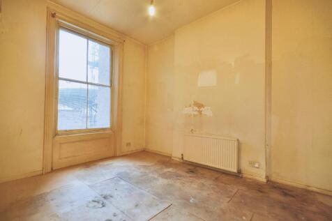 11b Chesterton Road, London W10 5LY