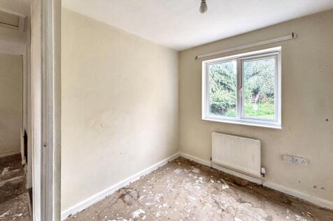 47 Shelley Grove, Bradford, West Yorkshire, BD8 0JZ