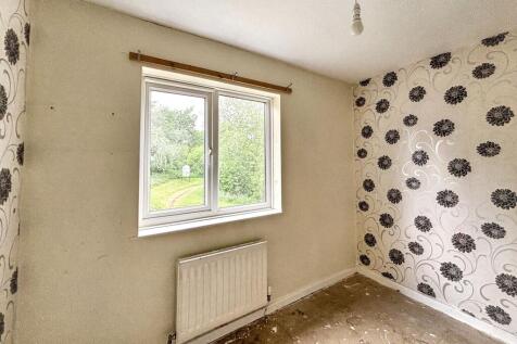 47 Shelley Grove, Bradford, West Yorkshire, BD8 0JZ