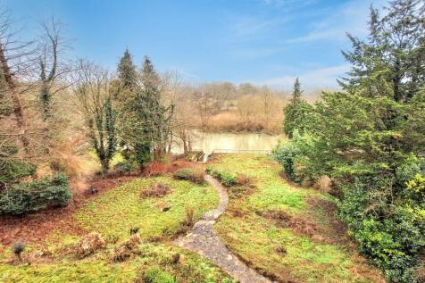 Mendota, Stonehouse Lane, Cookham, SL6 9TP