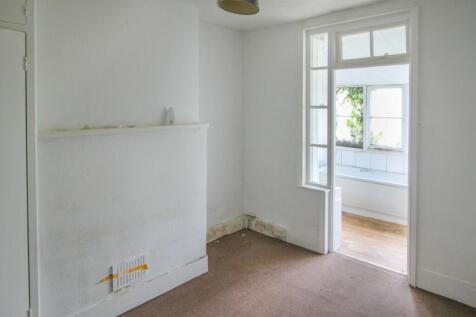 4 Aldborough Road, St. Leonards-on-Sea East Sussex    TN37 6SE