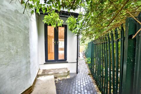 124A Crofton Road, Camberwell, London, SE5 8NA