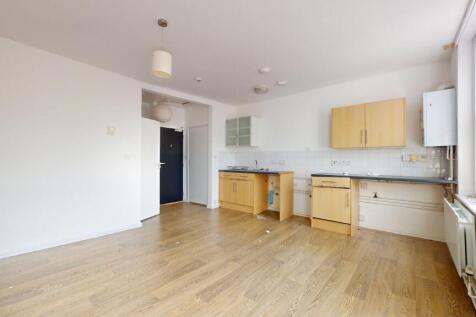 Flat C, 12 Danbury Street, Angel, London, N1 8JU
