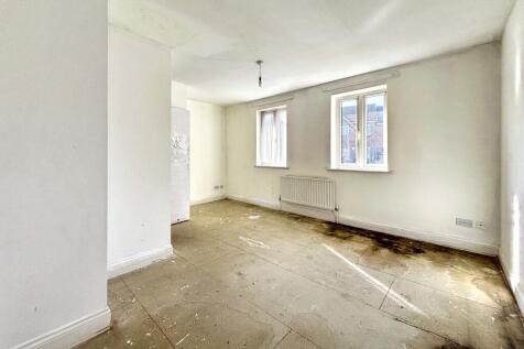3 Halford Close, Edgware, Middlesex, HA8 5QF