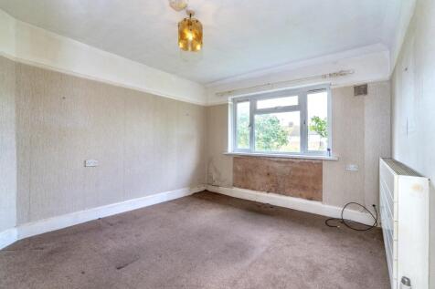 33 Glenmore Road, Welling, DA16 3BN