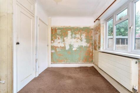 33 Glenmore Road, Welling, DA16 3BN