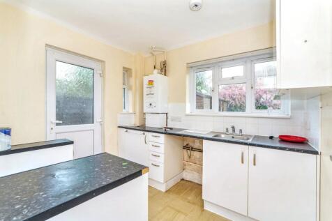 33 Glenmore Road, Welling, DA16 3BN