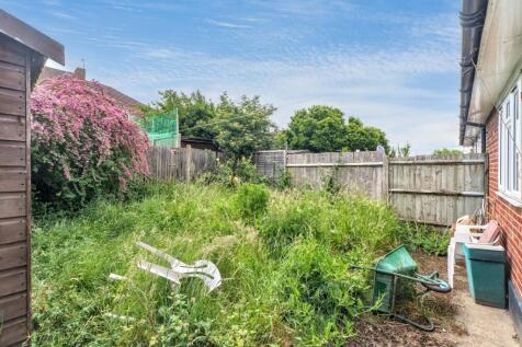 33 Glenmore Road, Welling, DA16 3BN