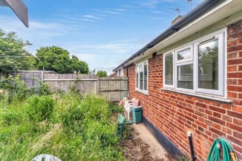 33 Glenmore Road, Welling, DA16 3BN