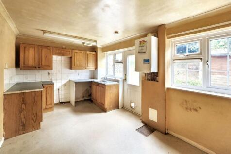 45 Southdale Road, Carlton, Nottingham, NG4 1EU