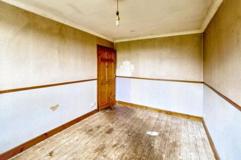 45 Southdale Road, Carlton, Nottingham, NG4 1EU