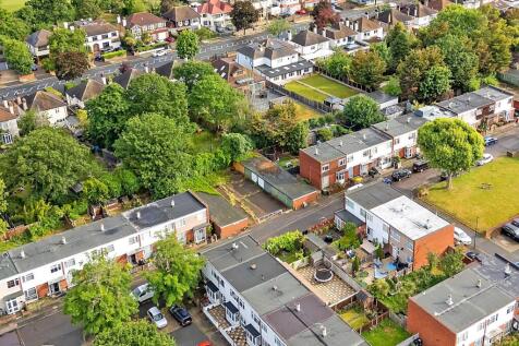 Garages between 27 &amp; 29 Aldersgrove Avenue, Mottingham, London, SE9 4PH