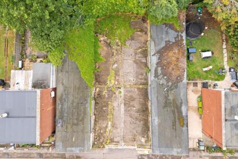 Garages between 27 &amp; 29 Aldersgrove Avenue, Mottingham, London, SE9 4PH